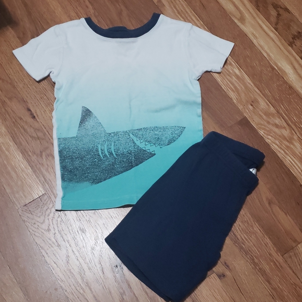 Carter's shark pajama shorts set